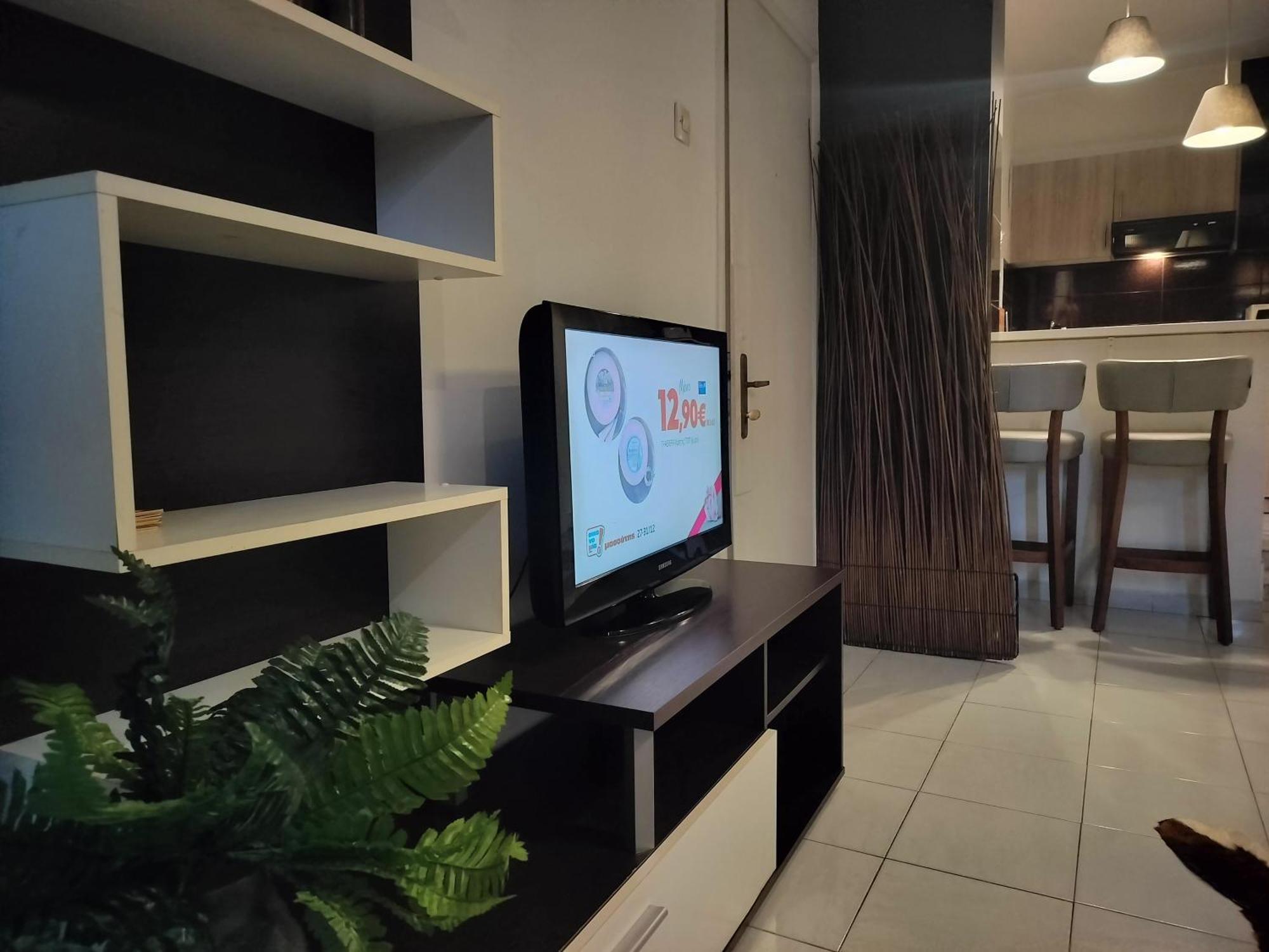 Διαμέρισμα Isalos - Explore Center By Foot - Close To Helexpo, & Hospital